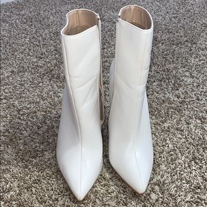 White heel boots